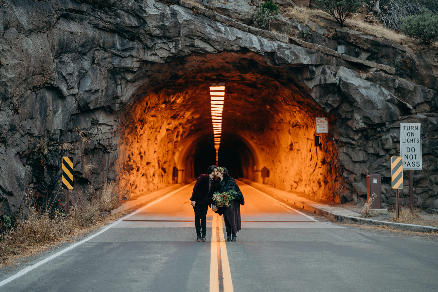 yosemite couple tunnel view